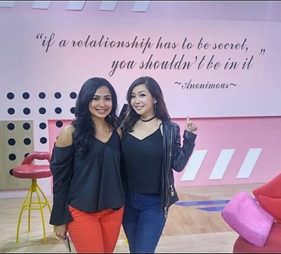 7 Bukti Feni Rose & Chef Rinrin Marinka mirip, dikira kakak adik