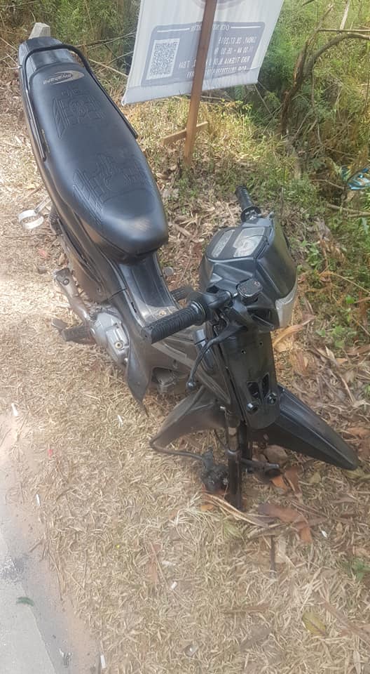 Motor ditinggal karena mogok, usai balik ban dan knalpot raib