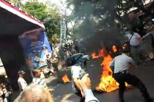 6 Fakta polisi dibakar di Cianjur, pelempar bensin ditangkap