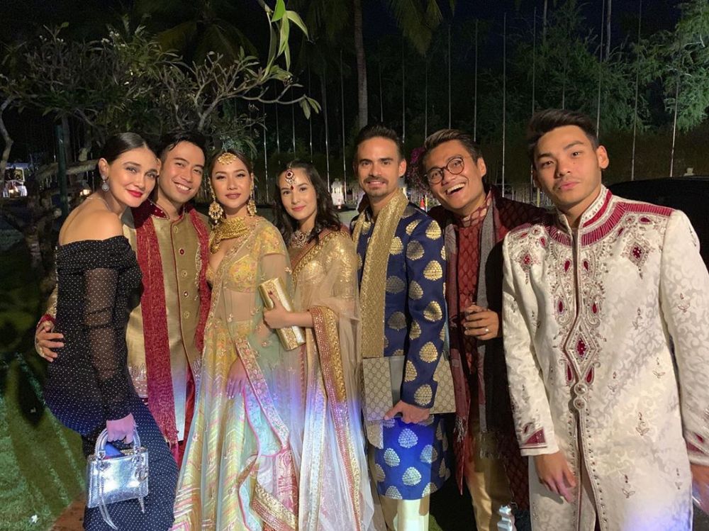 Gaya 12 seleb di royal wedding anak Raam Punjabi, glamor abis