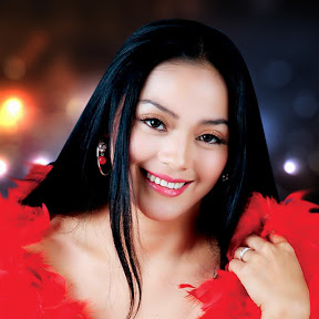 10 Potret Yan Vellia, istri Didi Kempot yang jarang disorot