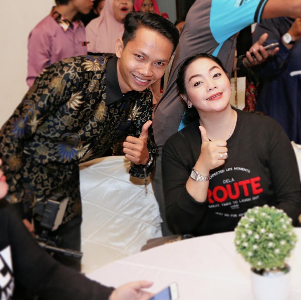 10 Potret Yan Vellia, istri Didi Kempot yang jarang disorot