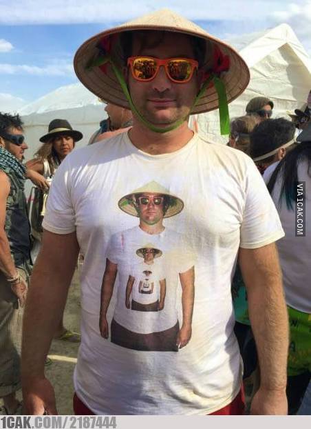 Kesalahan desain di 10 kaus cowok ini bikin susah nahan tawa