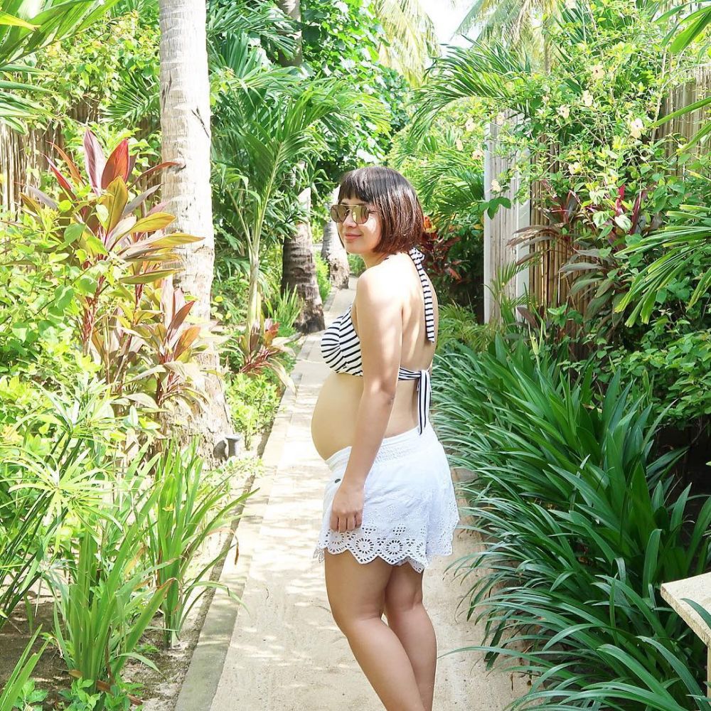 Sedang hamil, 10 seleb ini tuai kritikan karena gaya busananya