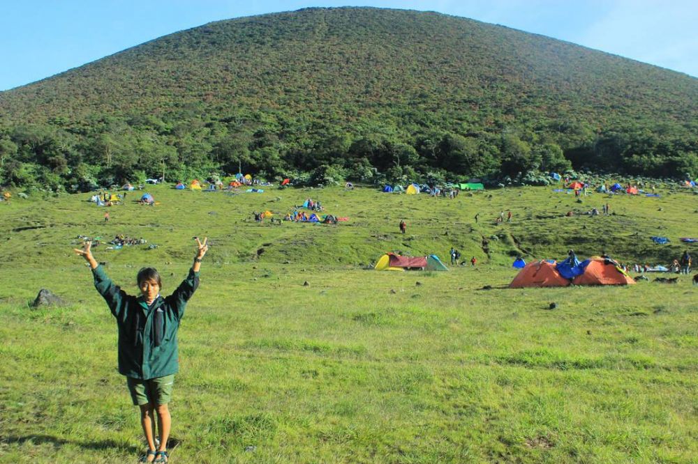 20 Gunung terindah di Pulau Jawa, bikin kamu ingin mendakinya