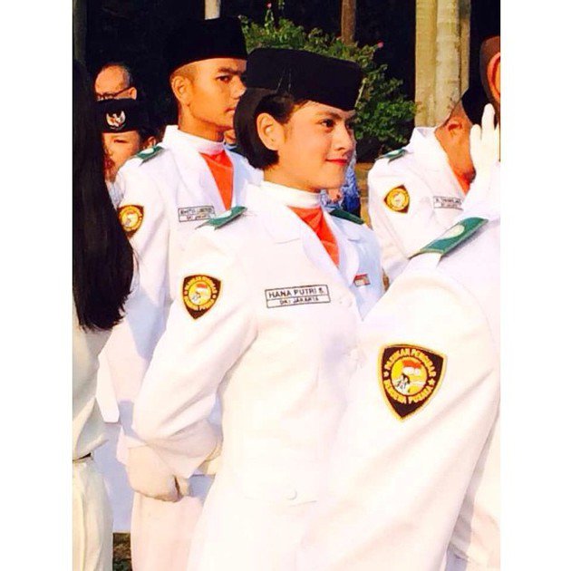 Tak disangka, 10 seleb cantik ini pernah jadi Paskibra