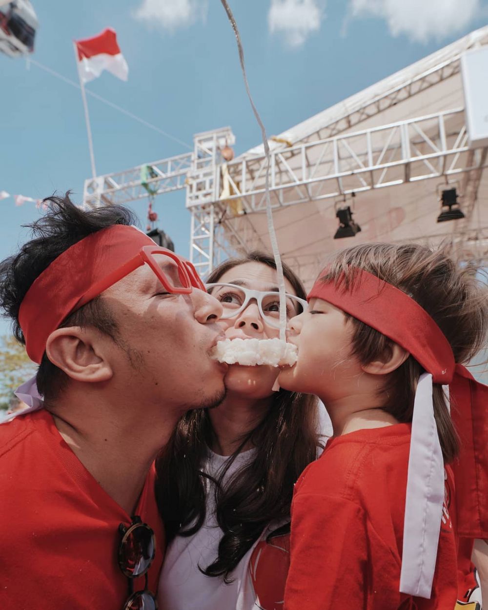 10 Momen seleb Tanah Air rayakan HUT RI 17 Agustus, seru abis