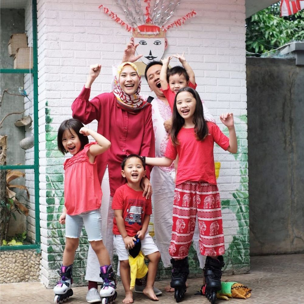 10 Momen seleb Tanah Air rayakan HUT RI 17 Agustus, seru abis