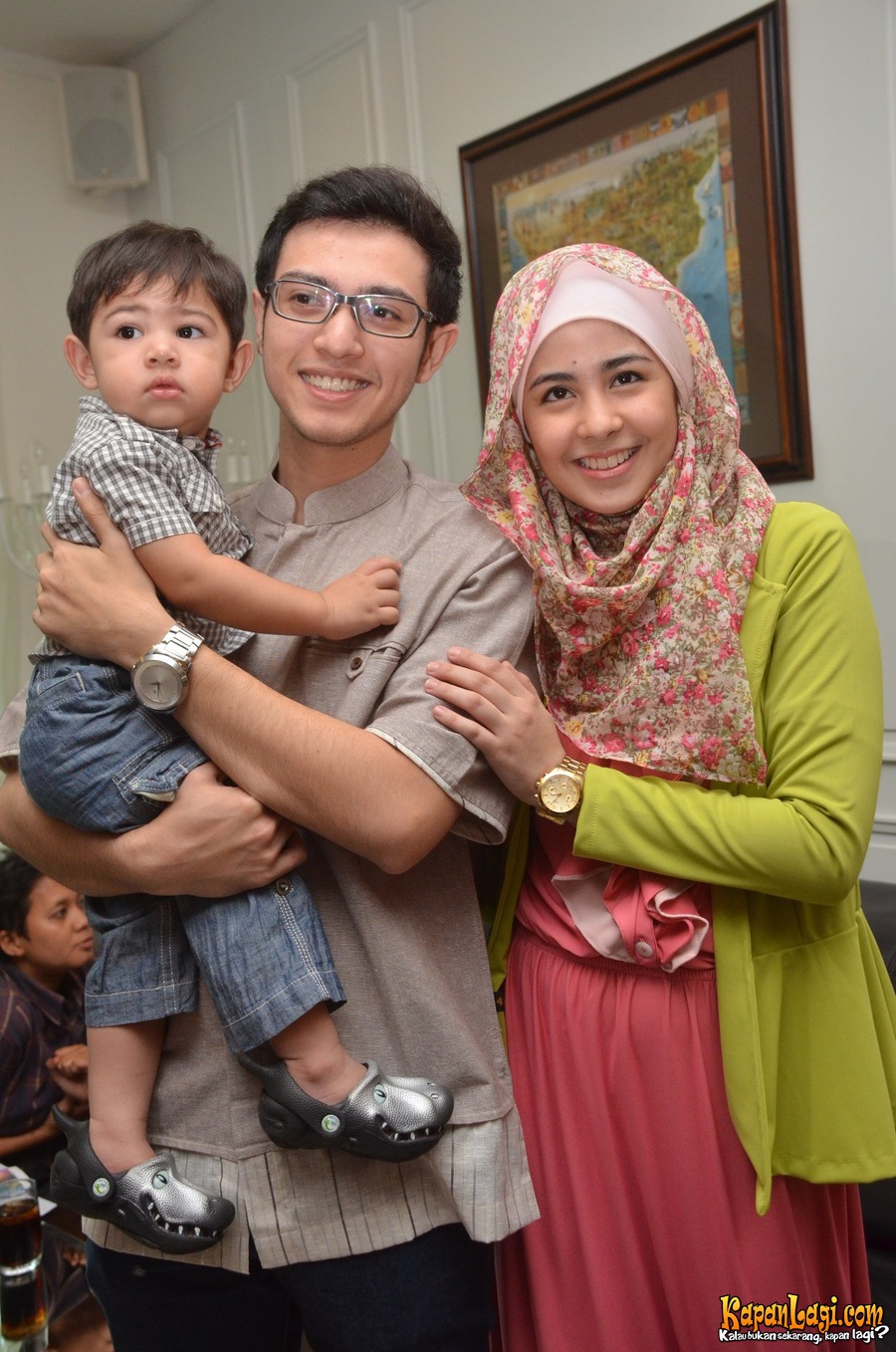 Seperti Roger Danuarta, 4 seleb ini luluhkan hati wanita berdarah Aceh