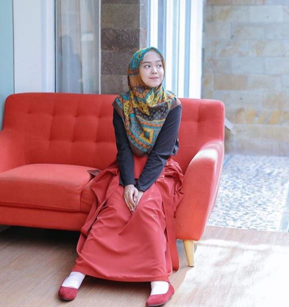 Frustasi, 4 seleb Tanah Air disebut pernah ingin bunuh diri