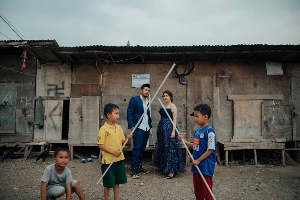 9 Momen prewedding Tretan Muslim dan kekasihnya, gayanya kocak