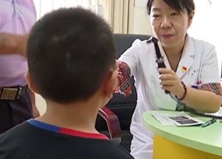 Main game selama 10 jam setiap hari, mata anak ini jadi cacat