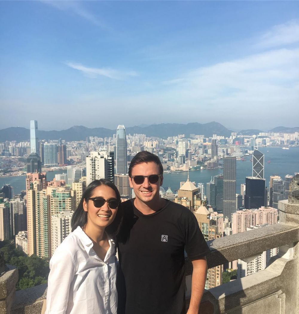 12 Potret kebersamaan Niken Anjani dan pacar bulenya, mesra abis