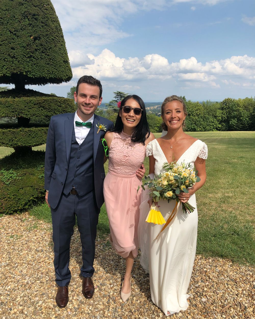 12 Potret kebersamaan Niken Anjani dan pacar bulenya, mesra abis