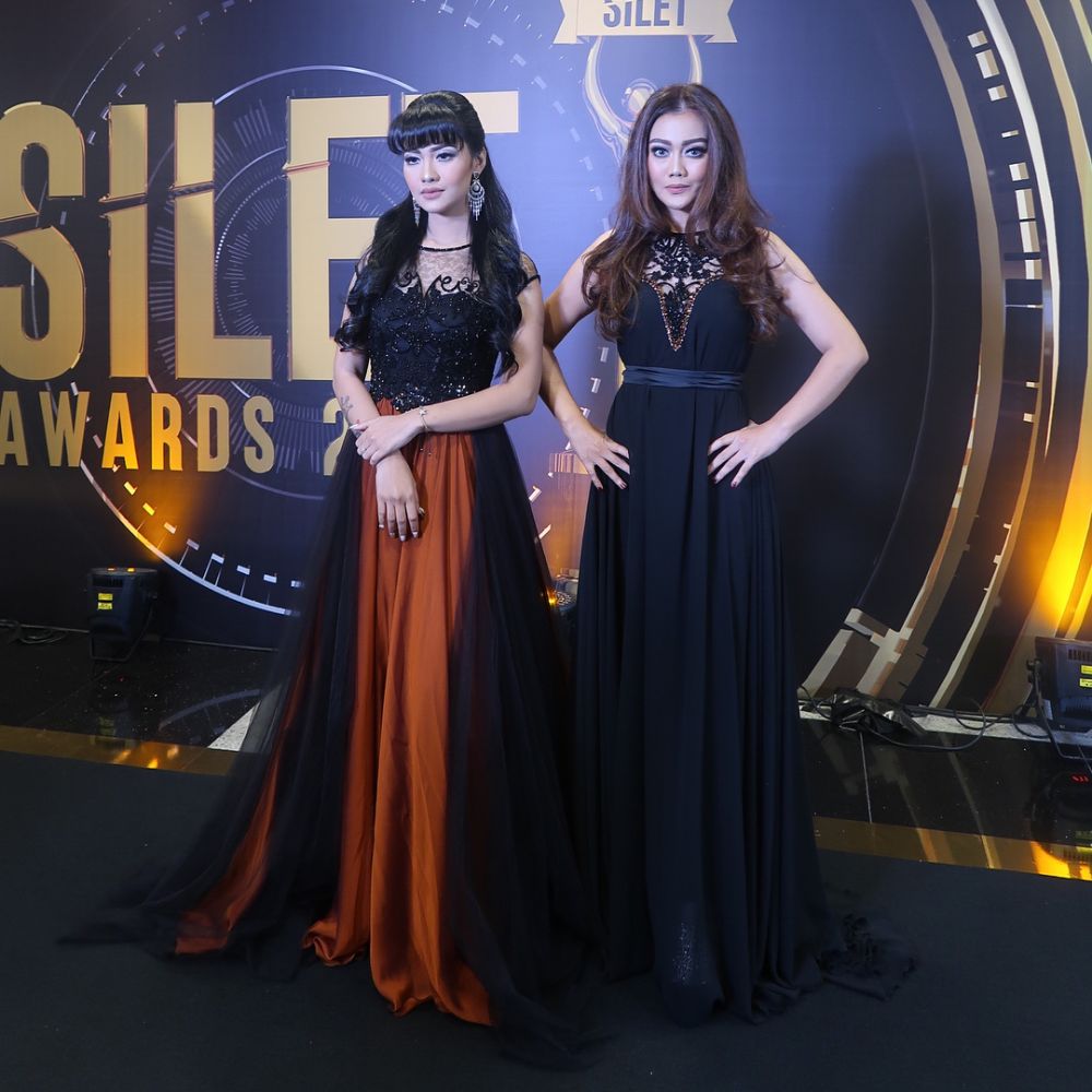 Jadi sorotan, ini 10 potret kebersamaan Anggia & Della Perez