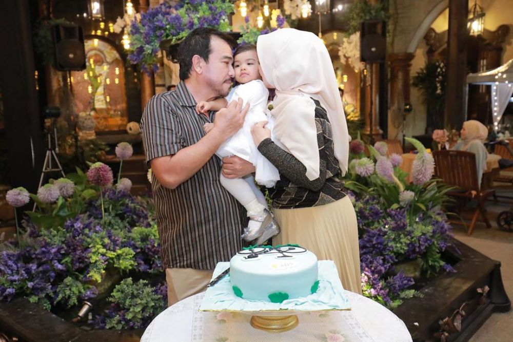 10 Momen ultah ke-13 pernikahan Siti Nurhaliza & suami, mewah