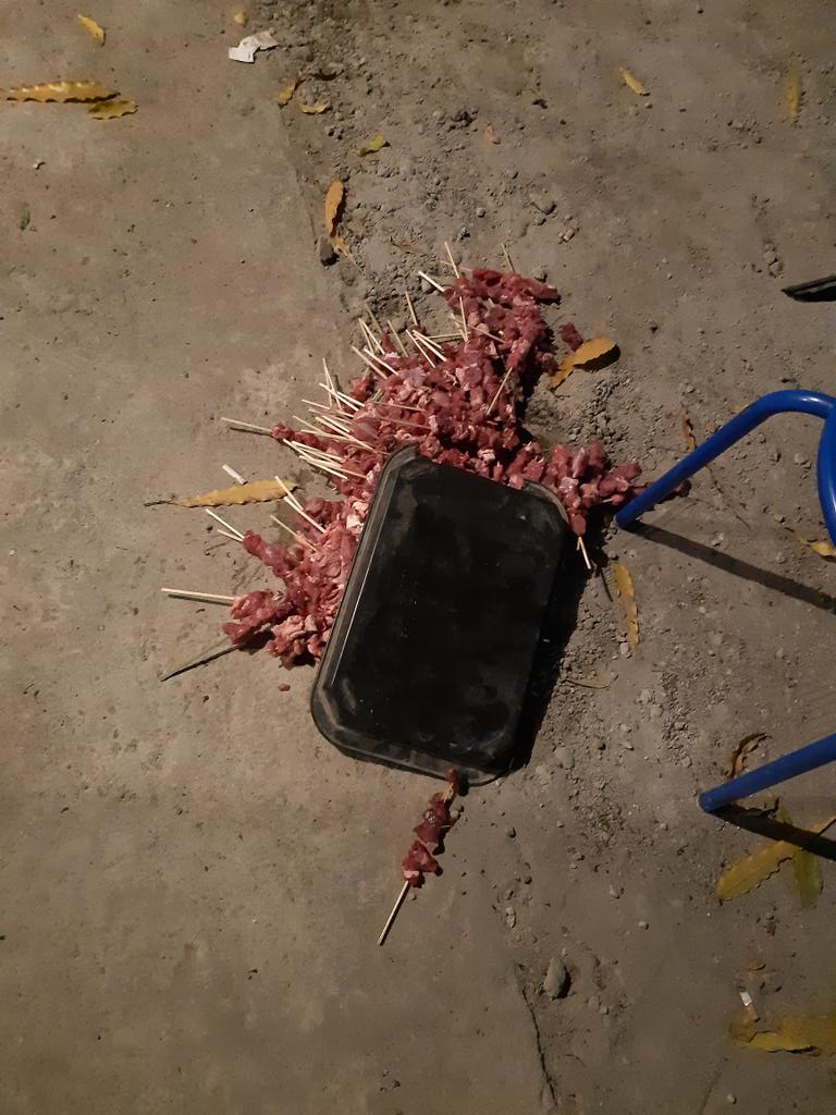 10 Momen gagal makan enak ini apes banget, bikin ngelus dada