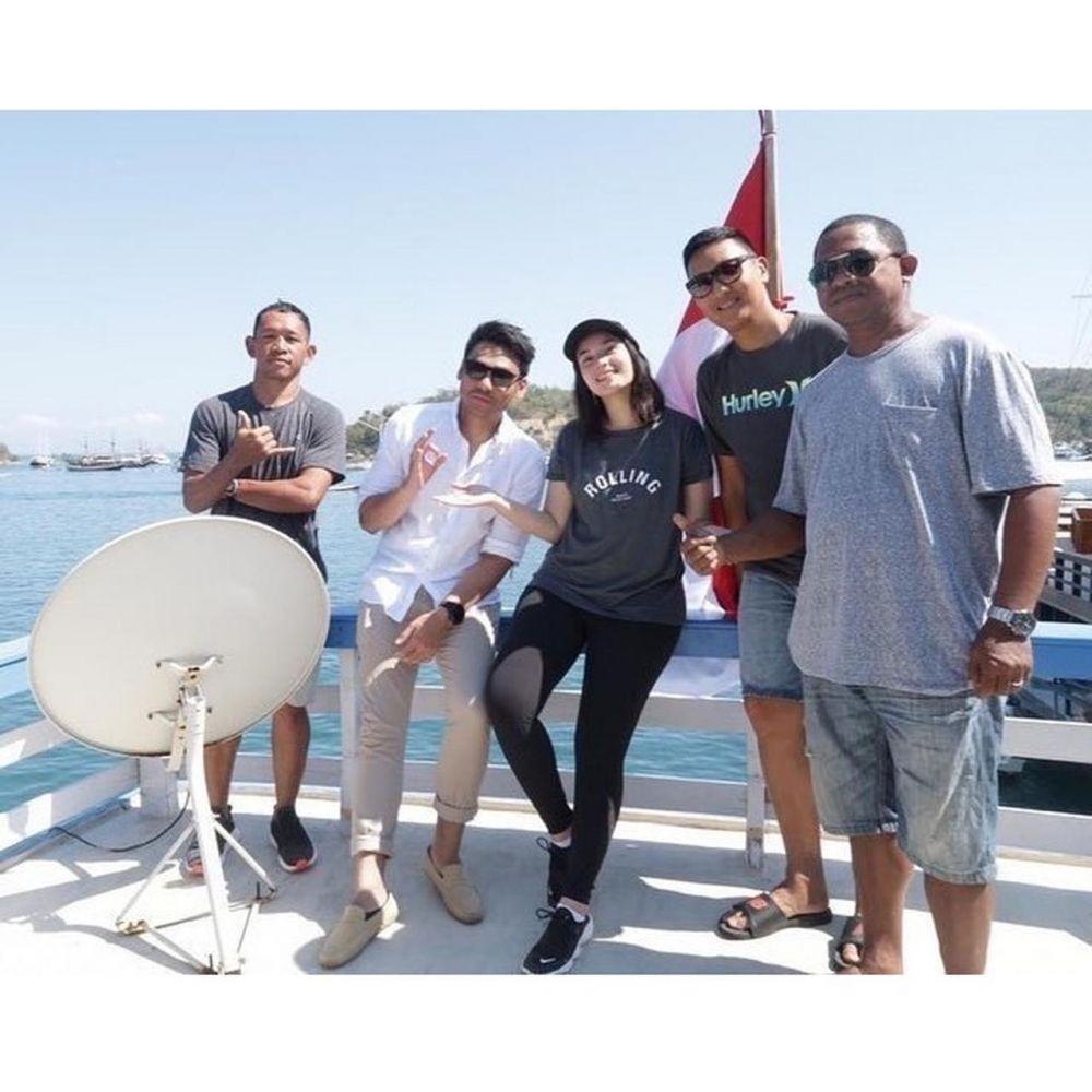 7 Momen Kebersamaan Chelsea Islan dan Rob Clinton, mulai go public