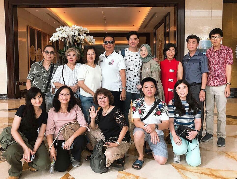 8 Potret romantis Roger Danuarta & Cut Meyriska usai menikah
