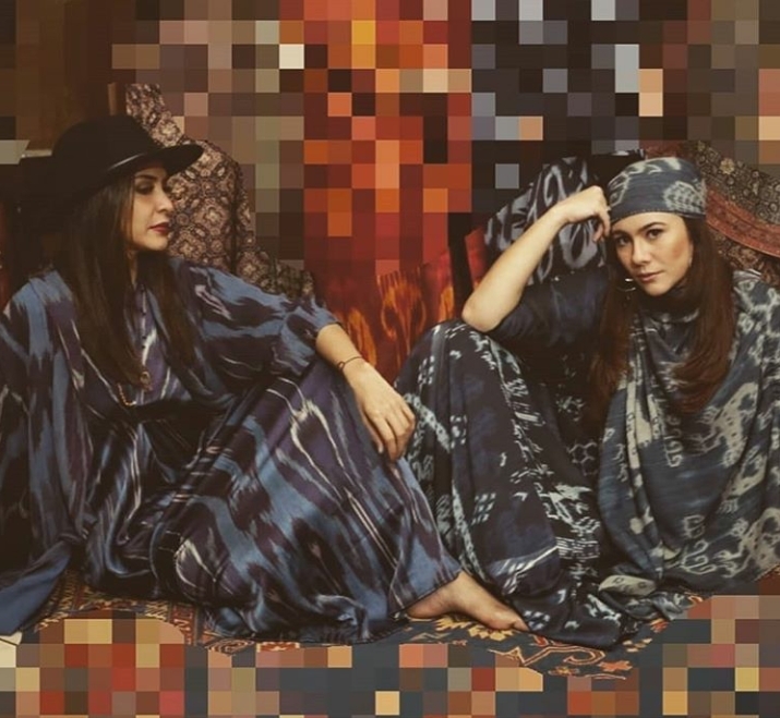 Gaya 8 seleb pakai busana tema Bohemian, Ayu Ting Ting manglingi