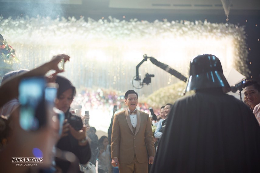 12 Momen pesta resepsi Cut Meyriska & Roger Danuarta, ada Star Wars