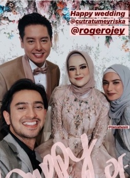 Gaya 10 seleb hadiri resepsi pernikahan Cut Meyriska & Roger Danuarta