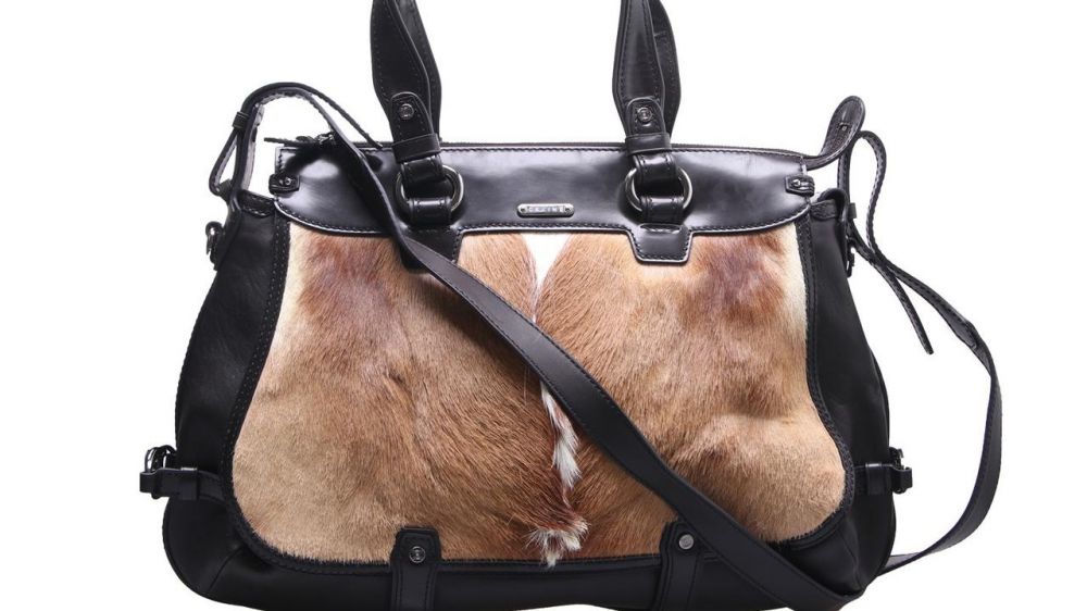 Annisa Pohan jual 6 tas mewah kesayangan, intip harganya