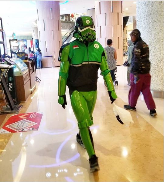 Gaya jaket 9 driver ojek online ini absurd banget, pede abis nih!