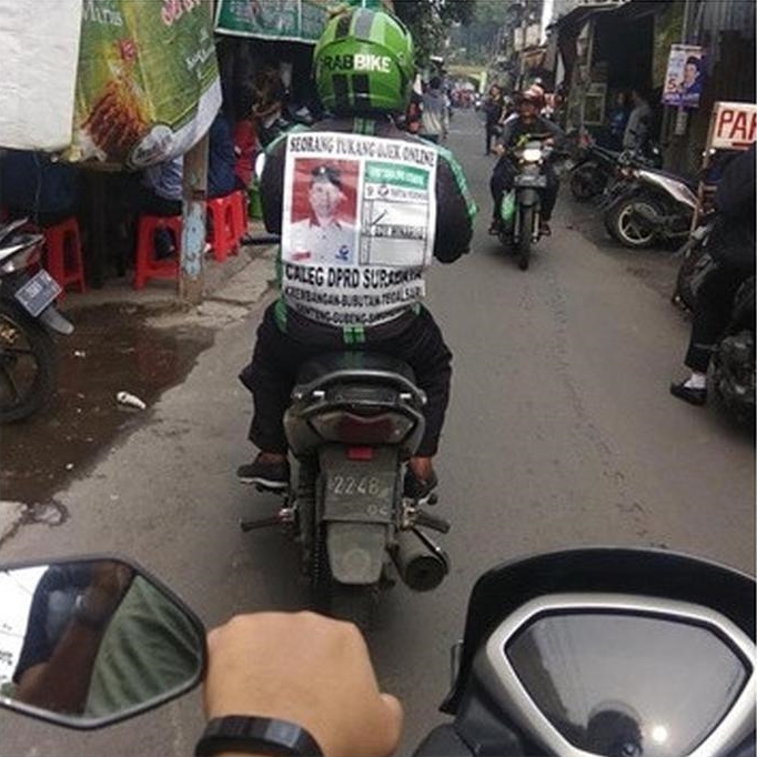 Gaya jaket 9 driver ojek online ini absurd banget, pede abis nih!