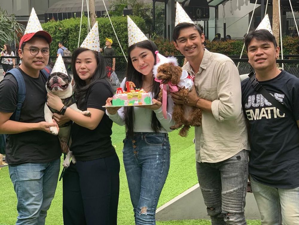 8 Momen perayaan ulang tahun anjing Caesar Hito & Felicya, meriah