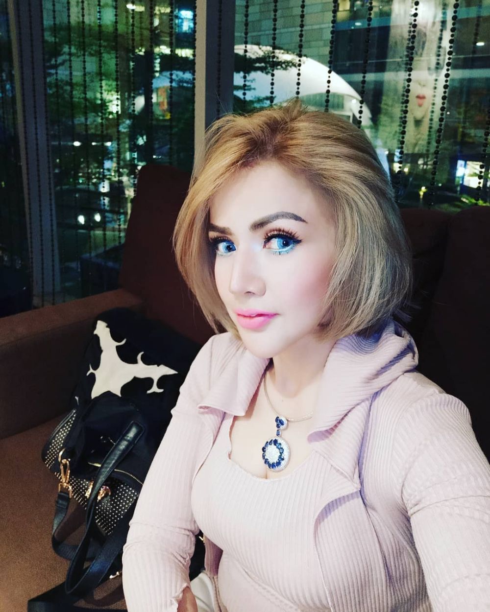 Kepergok cium pria lain dan dugem, ini jawaban Barbie Kumalasari