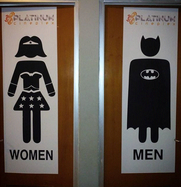 10 Tanda di pintu toilet ini kelewat kreatif, bikin nyengir