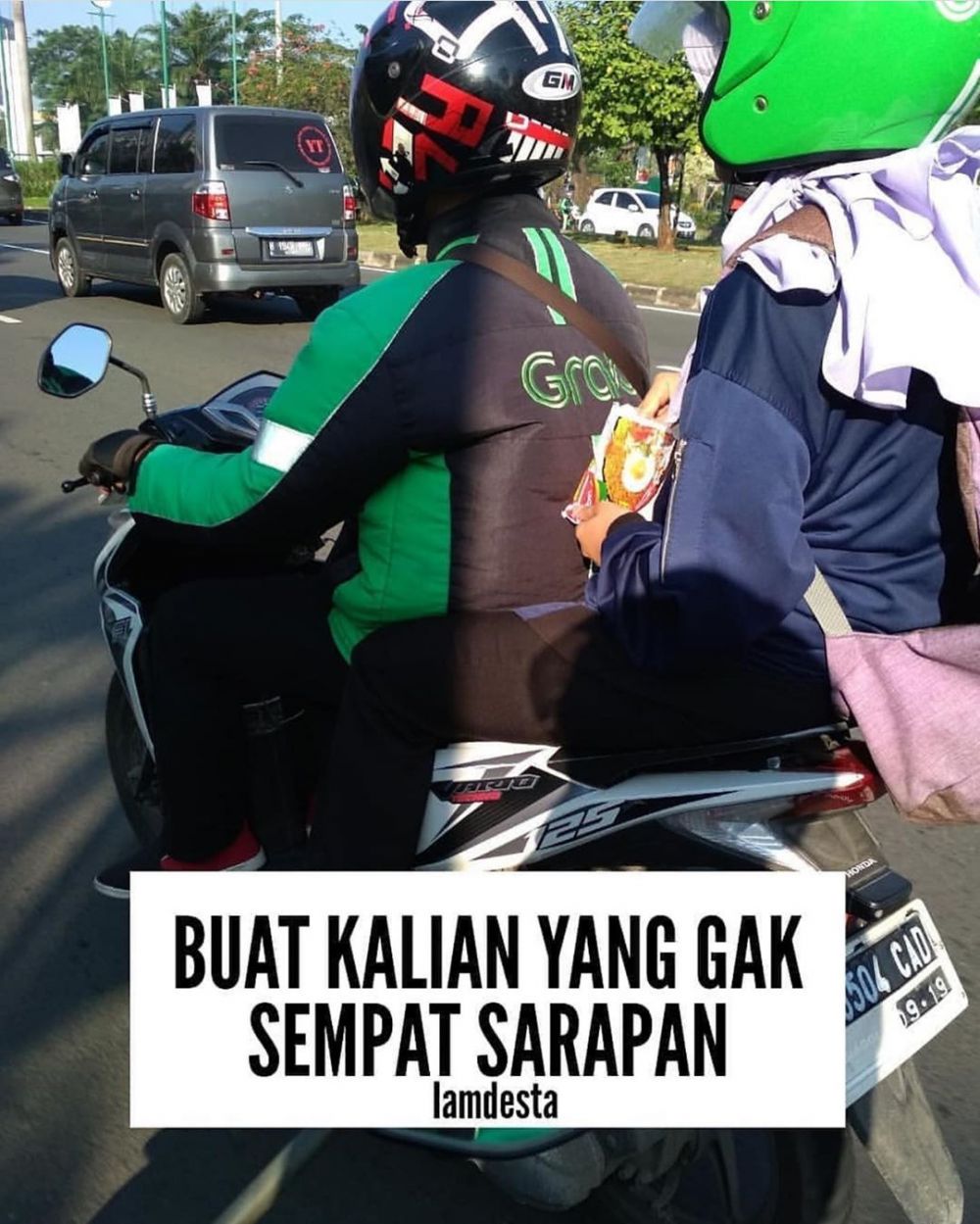 10 Momen absurd yang dialami penumpang ojek online, bikin ngakak