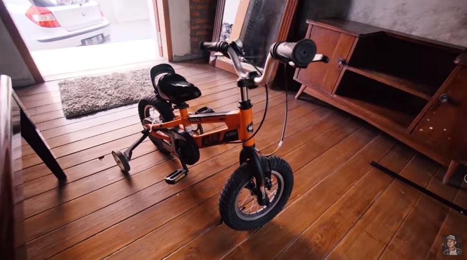 10 Penampakan rumah Hanung dan Zaskia Adya Mecca, bergaya klasik