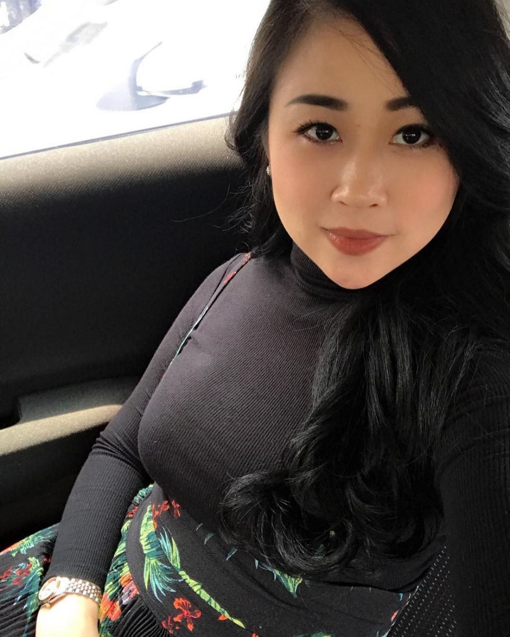 7 Pesona Juliana, istri komedian Peppy yang jarang tersorot