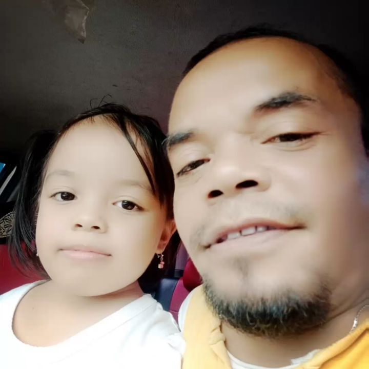 Jarang terekspos, ini 7 potret kedekatan Ucok Baba dan anak bungsu