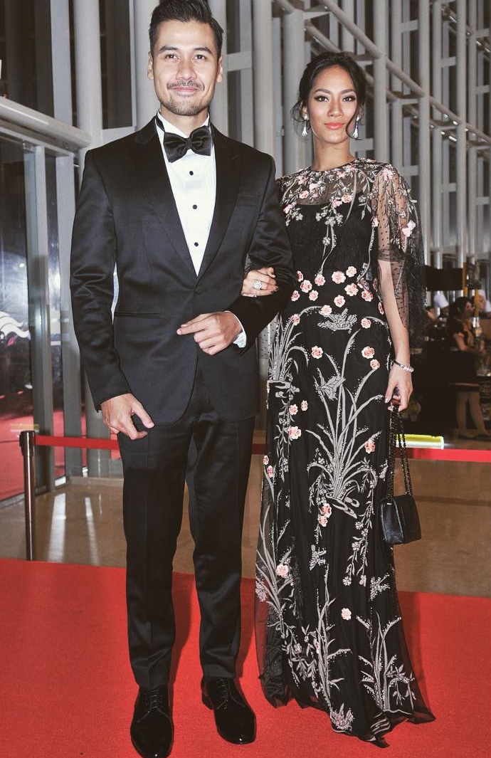 Biasa tampil boyish, ini 8 pesona Tara Basro kenakan gaun