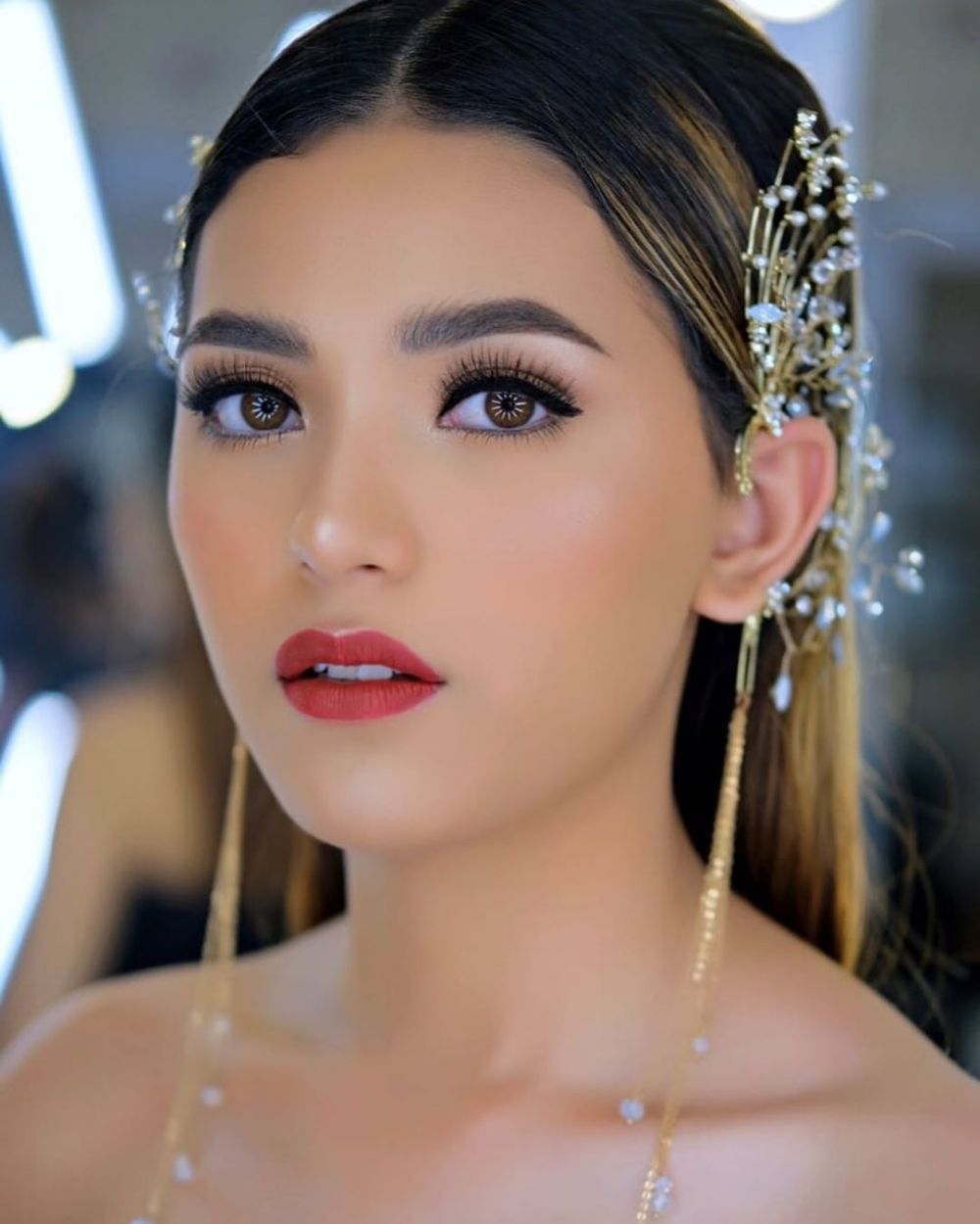 10 Pesona Sarlin Jones, Miss Grand Indonesia 2019 asal Kupang