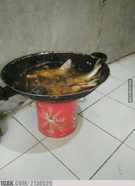 10 Lifehack alat masak ini absurdnya bikin geleng kepala