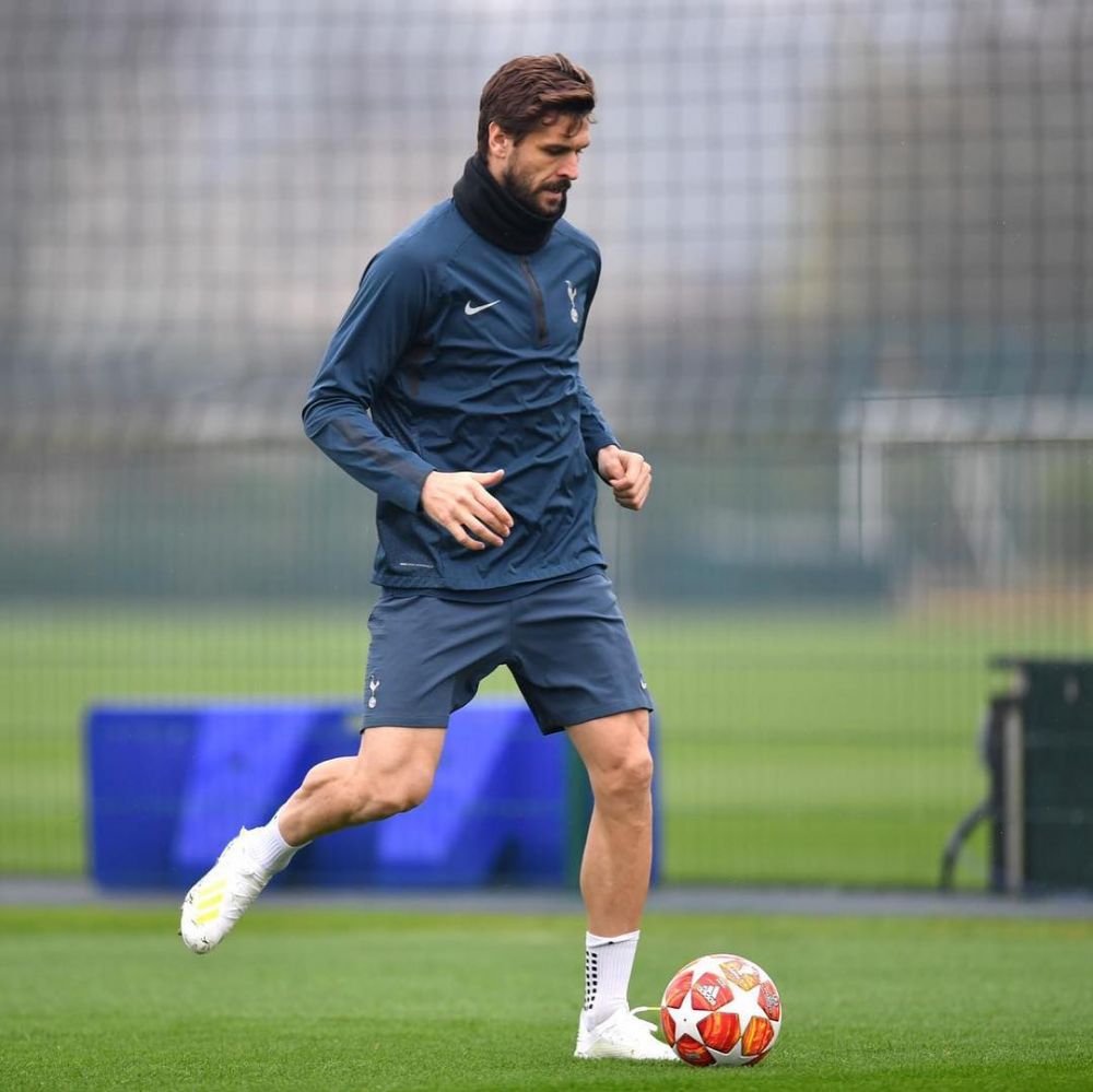 5 Pesepak bola top ini tanpa klub di ujung bursa transfer