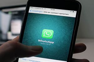 WhatsApp bisa dipakai untuk pesan tiket pesawat