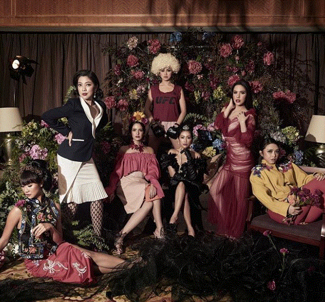 13 Gaya pemotretan Girl Squad, pakai baju tidur sampai kebaya