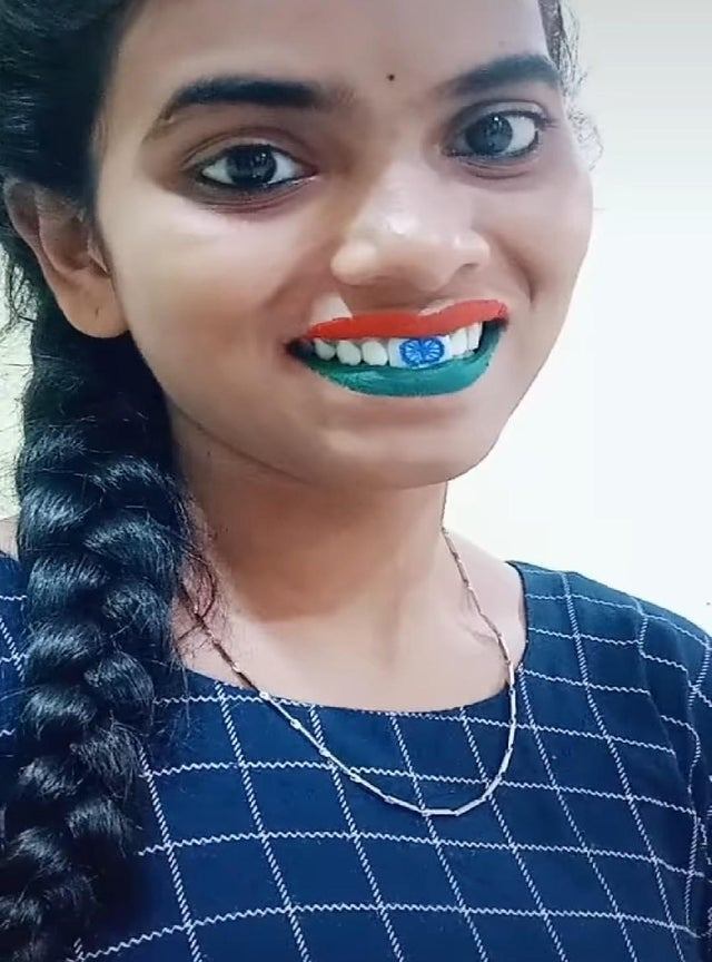 7 Tutorial nyeleneh pemakaian makeup ini gokil banget