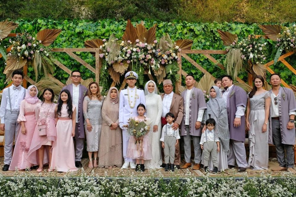 11 Momen pernikahan adik Ringgo Agus Rahman, nikahi tetangga sendiri