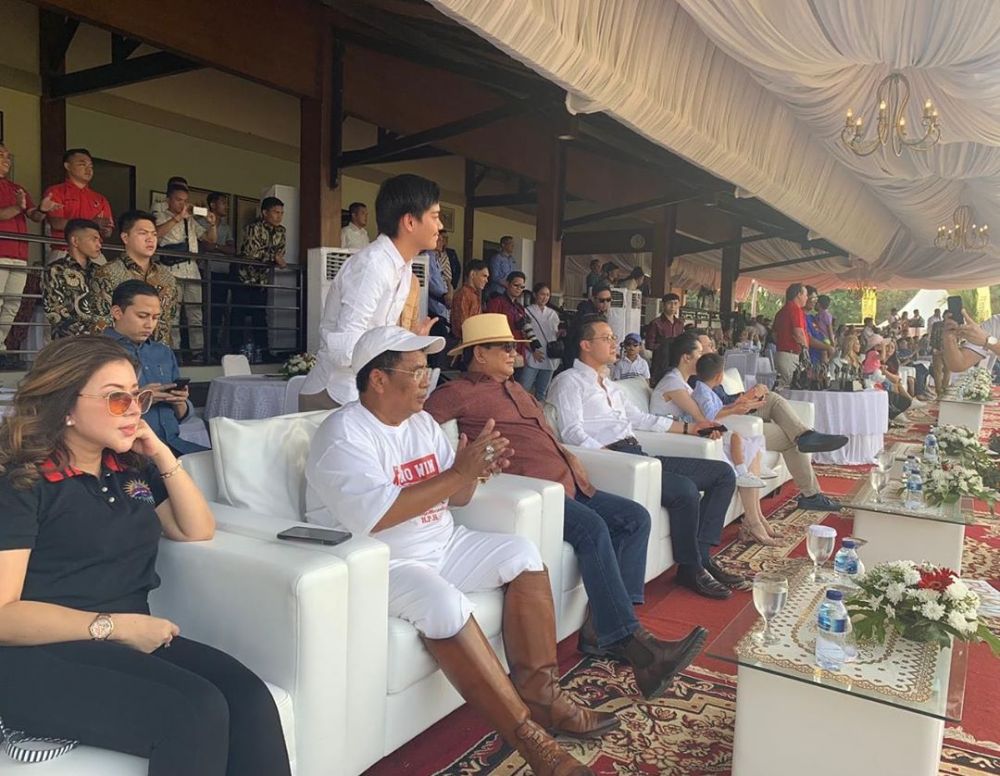 Main polo bareng Prabowo, gestur Hotman Paris Hutapea jadi sorotan