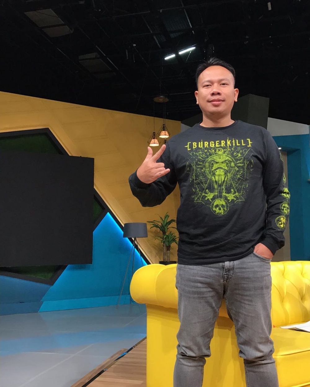 Cerita di balik aksi 8 seleb marah-marah saat live di TV