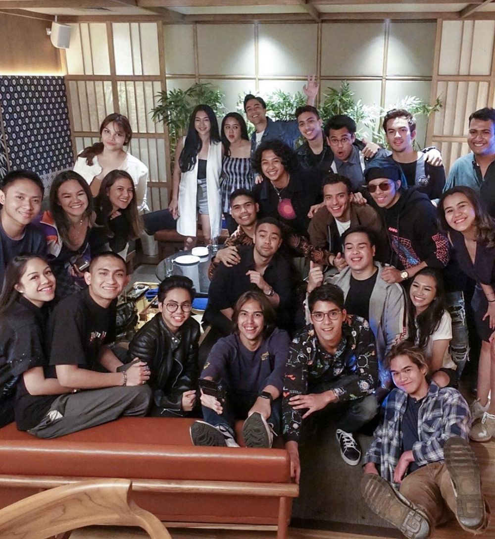 10 Momen kejutan ultah Al Ghazali, paras Maia Estianty jadi sorotan