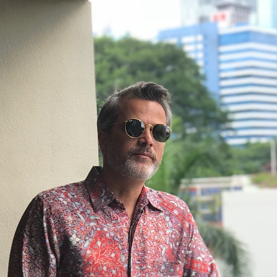 10 Potret terkini Michael Villarreal, mantan suami Sophia Latjuba