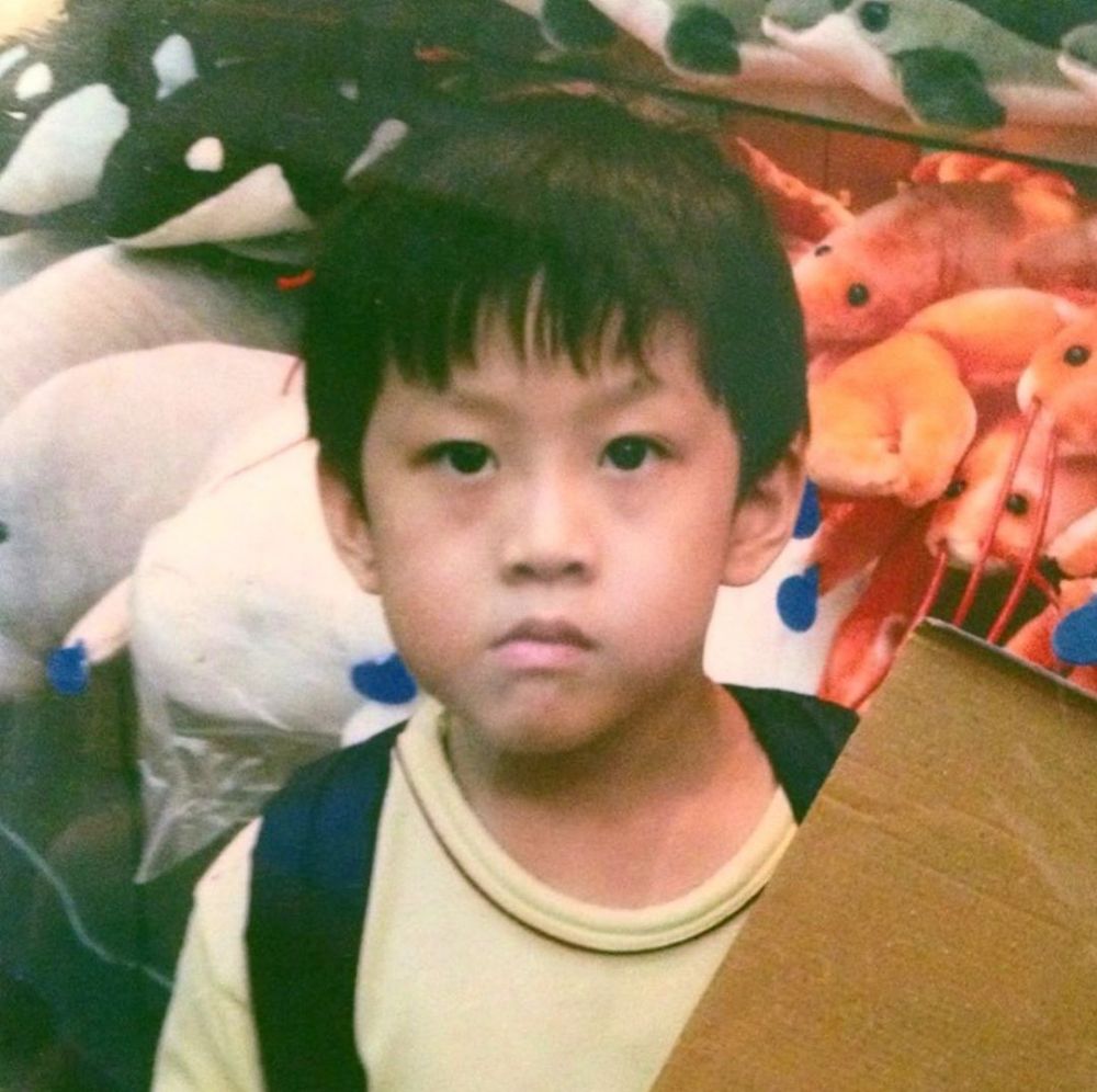 10 Potret transformasi Rich Brian, sudah nyentrik sejak kecil