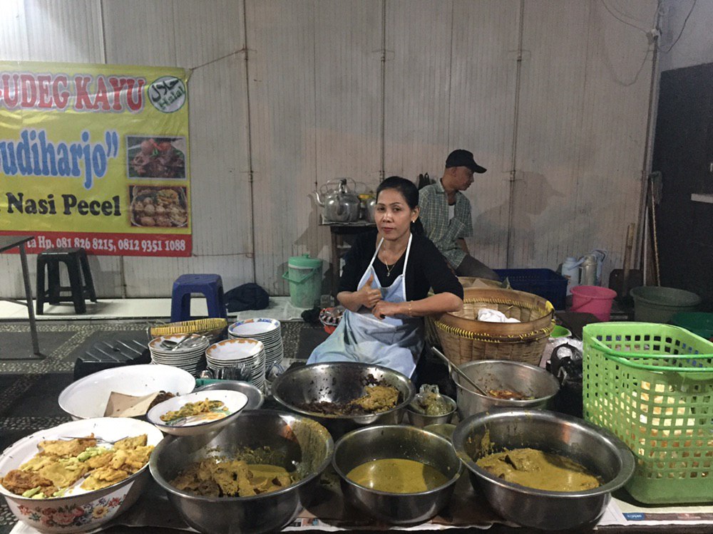 Gudeg Kayu Hj Budiharjo, kuliner legendaris Jogja sejak 1973